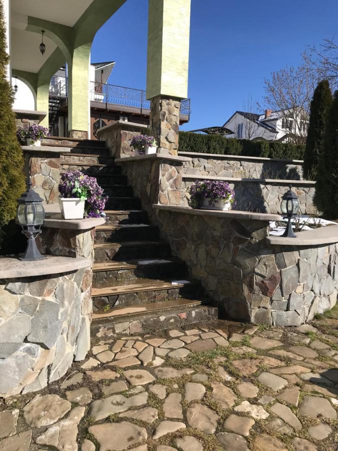 Ярдана Apartment Skhidnytsia Ngoại thất bức ảnh
