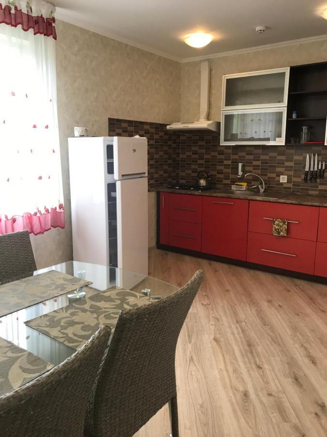 Ярдана Apartment Skhidnytsia Ngoại thất bức ảnh